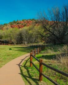 Come visitare un parco naturale in modo sostenibile: Guida completa