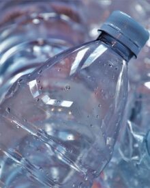 Consigli per una vita plastic-free: Guida completa per ridurre l’uso della plastica